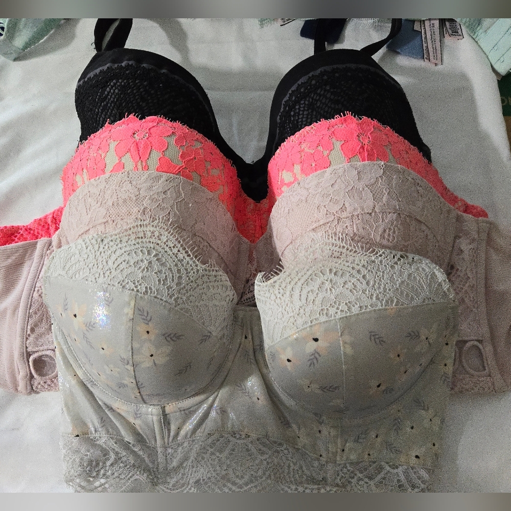 Bundle of VS bras